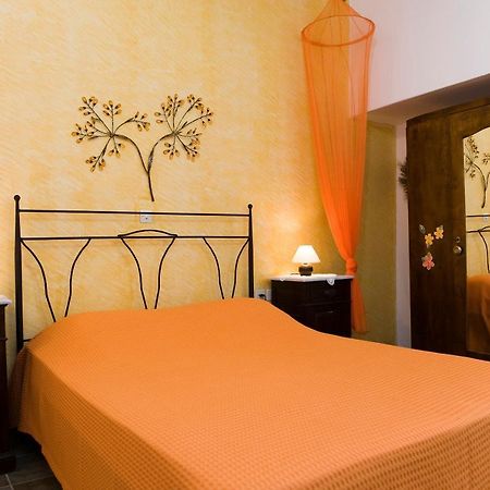 Pepi'S Rooms Triovasálos Екстериор снимка